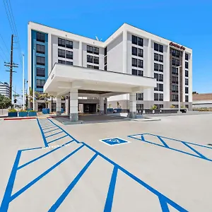 3* Hotel Hampton Angeles Airport